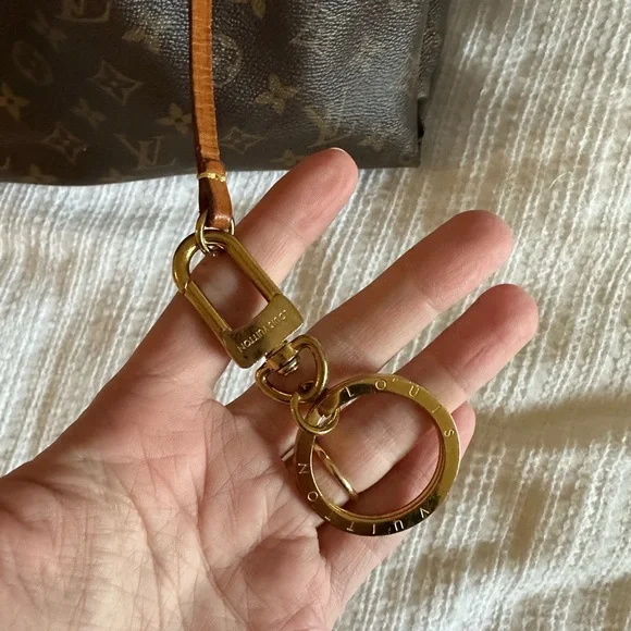 ✨Louis Vuitton Artsy MM - Picture 2 of 16